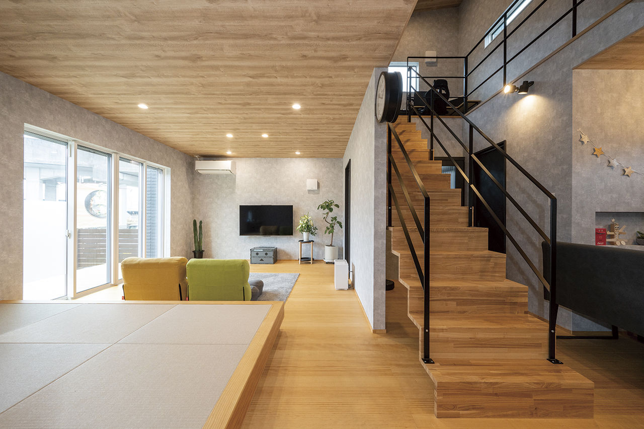 ニッケンホーム 【パッシブデザイン/間取り図】無垢材&グレーで落ち着きを表現。太陽と風で快適に暮らす家の建築実例画像1