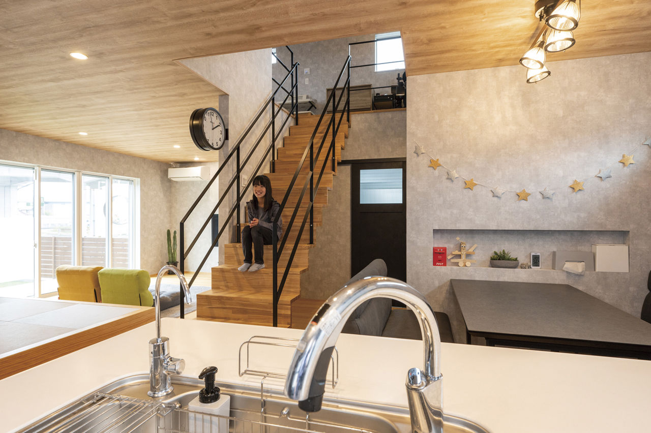 ニッケンホーム 【パッシブデザイン/間取り図】無垢材&グレーで落ち着きを表現。太陽と風で快適に暮らす家の建築実例画像5