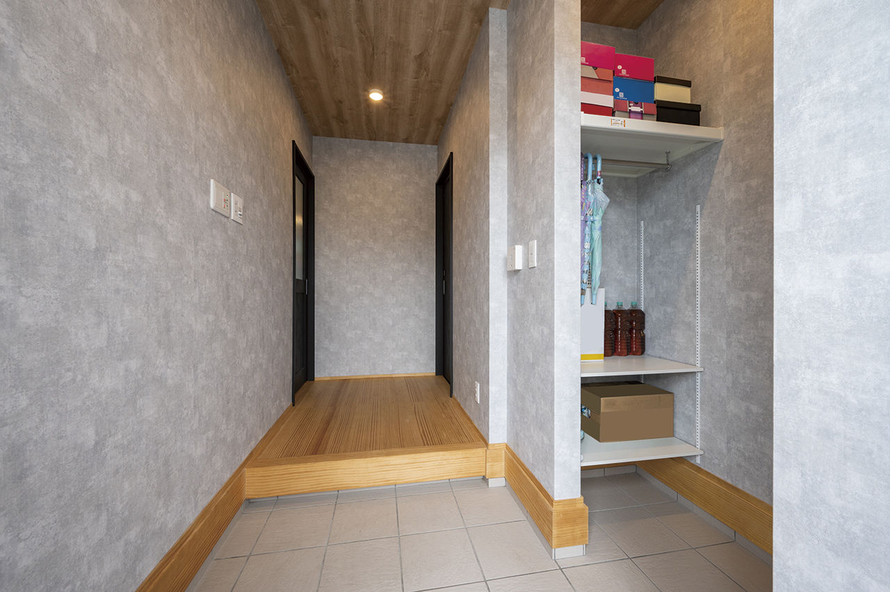 ニッケンホーム 【パッシブデザイン/間取り図】無垢材&グレーで落ち着きを表現。太陽と風で快適に暮らす家の建築実例画像10