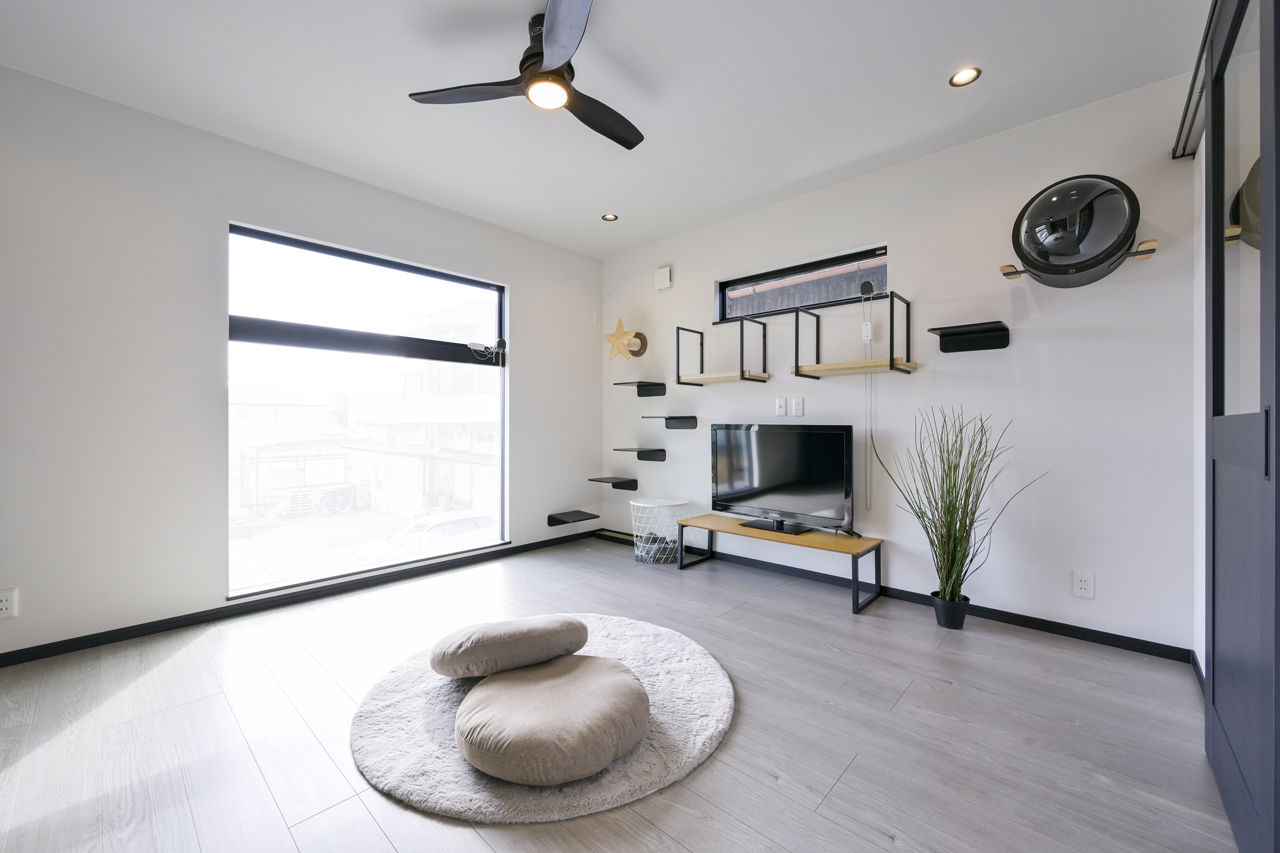 ニッケンホーム 【狭小/ヌック/ZEH】24坪の敷地でも広々快適！猫と暮らす、スタイリッシュな3階建ての建築実例画像3