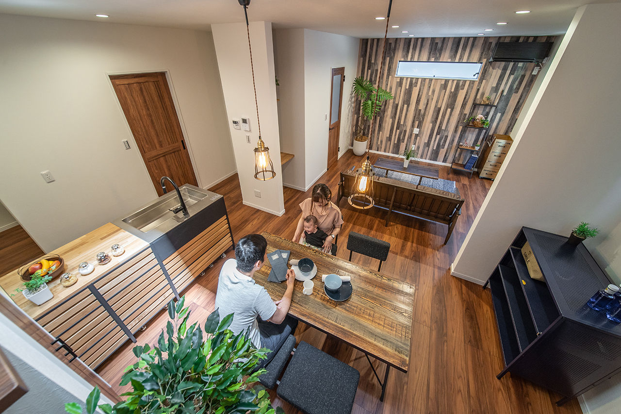 アニバーサリーホーム 【半田/間取図/ローコスト住宅/30坪/狭小】コンパクトでヴィンテージ感のあるおしゃれな1000万円台で実現の建築実例画像2