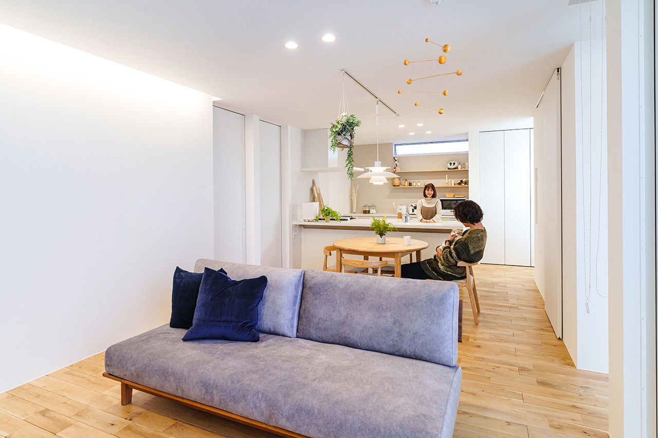 アニバーサリーホーム 【知多市/2000万円台/平屋】やわらかな光が入る中庭を中心に、家中ぐるりと回遊できる家事ラクな住まいの建築実例画像2