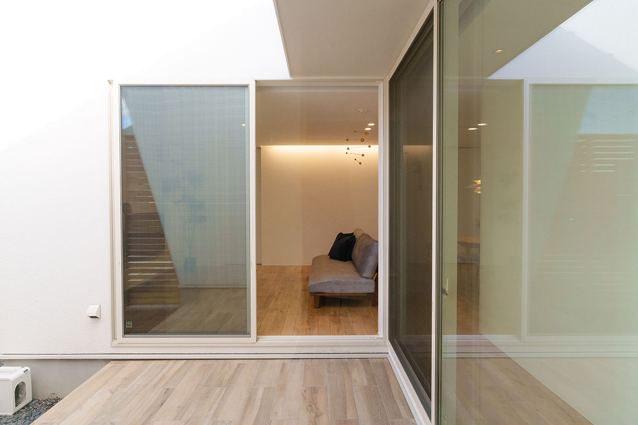 アニバーサリーホーム 【知多市/2000万円台/平屋】やわらかな光が入る中庭を中心に、家中ぐるりと回遊できる家事ラクな住まいの建築実例画像4