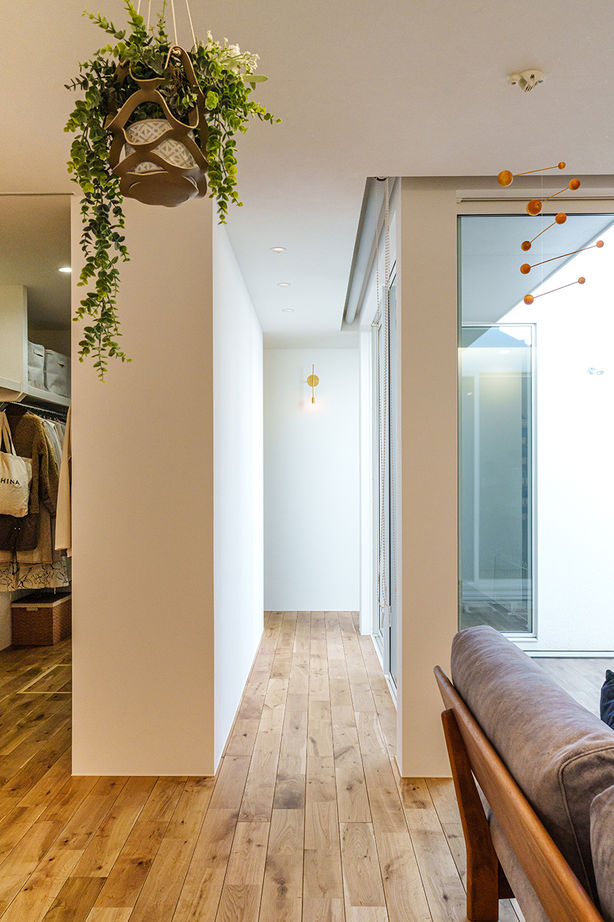 アニバーサリーホーム 【知多市/2000万円台/平屋】やわらかな光が入る中庭を中心に、家中ぐるりと回遊できる家事ラクな住まいの建築実例画像6