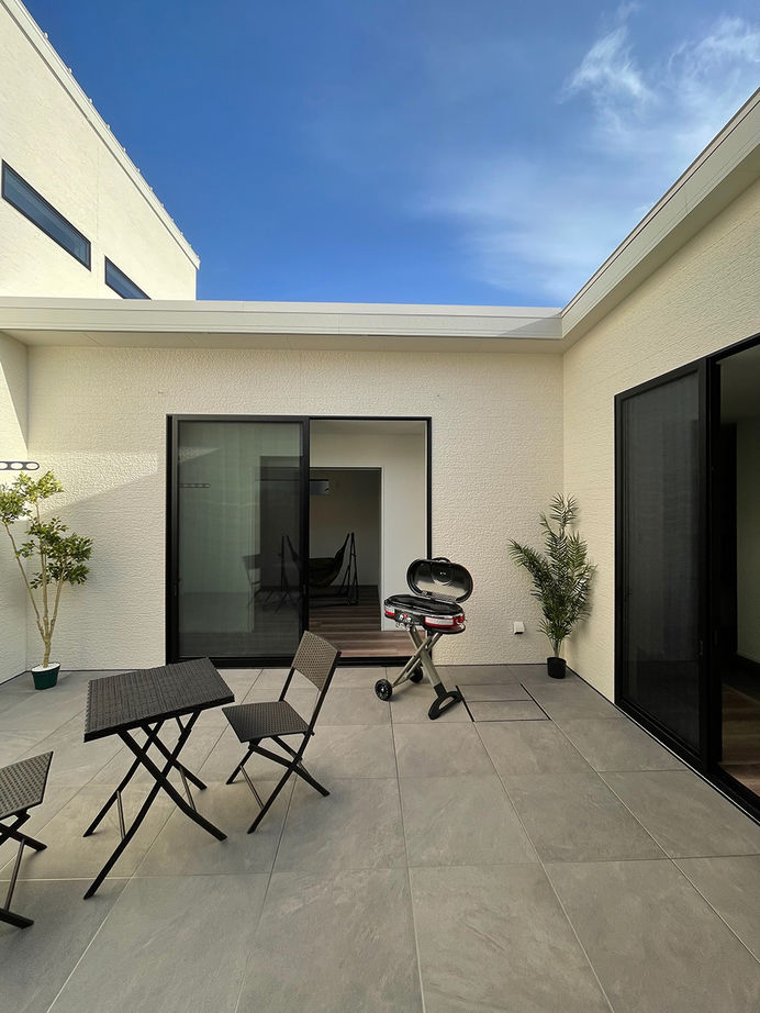 アニバーサリーホーム 【刈谷市/2000万円台/中庭】子どもが元気に駆け回る、中庭を囲んだロの字型で平屋風の住まいの建築実例画像6