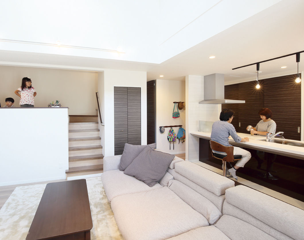 プエルダホーム 【中2階/吹抜け/屋上/土地探しから】広大な風景を望む屋上でBBQやプール、星空を楽しむ、寛ぎ空間の建築実例画像2