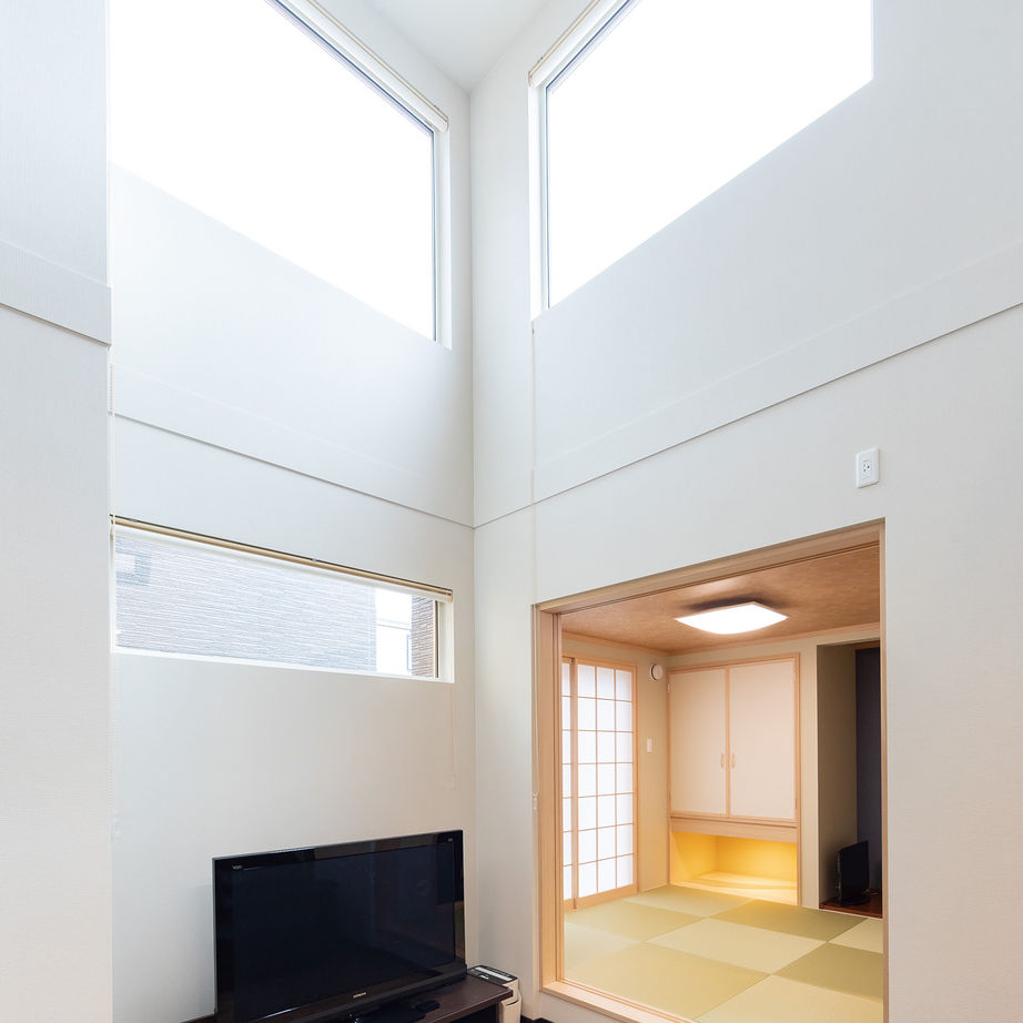 プエルダホーム 【札幌市/5人家族(二世帯)】モデルハウスを参考に。中庭で繋がる分離型二世帯住宅で優雅な暮らしの建築実例画像4