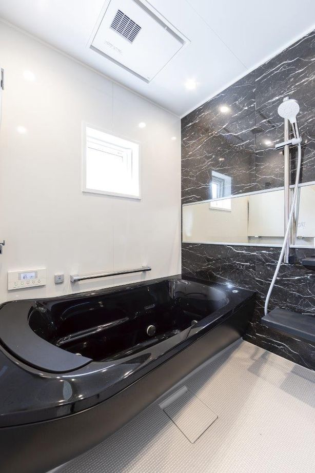 プエルダホーム 【千歳市／6LDK間取図】室内に光と風を招く中庭のある家。独自のデザイン＆設計力で圧倒的な心地よさを実現の建築実例画像10