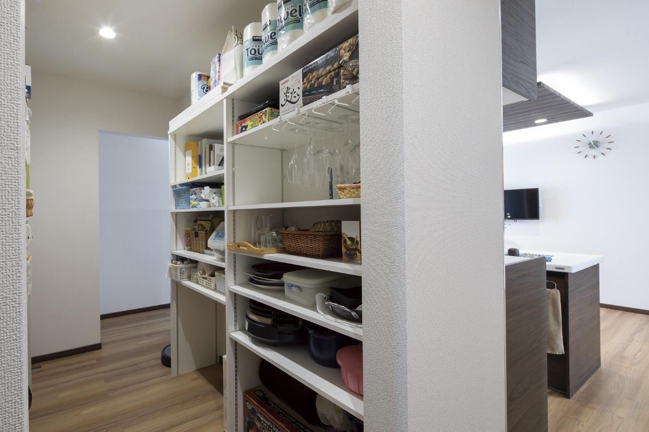 プエルダホーム 【千歳市/３LDK間取図/坪庭】薪ストーブと書斎がある平屋。道外からの移住で叶えたゆったりライフの建築実例画像6