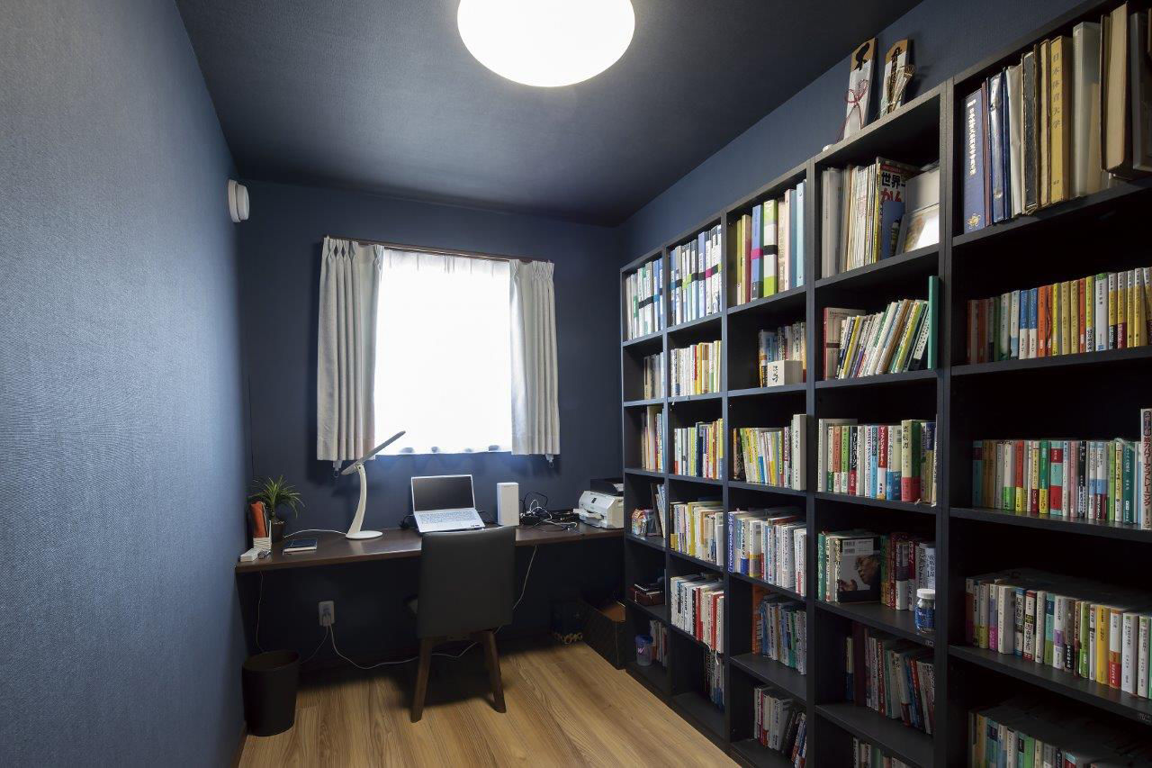 プエルダホーム 【千歳市/３LDK間取図/坪庭】薪ストーブと書斎がある平屋。道外からの移住で叶えたゆったりライフの建築実例画像8