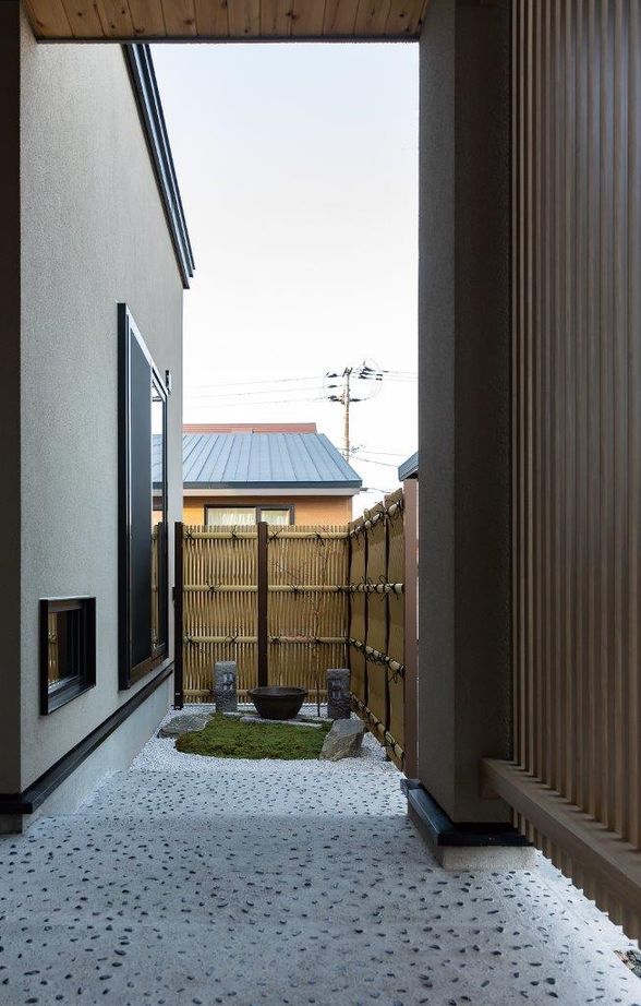 プエルダホーム 【千歳市/4LDK/和室】日々を特別にくつろげる場所へ、和で叶えた「想像以上の居心地」の和モダンの住まいの建築実例画像5