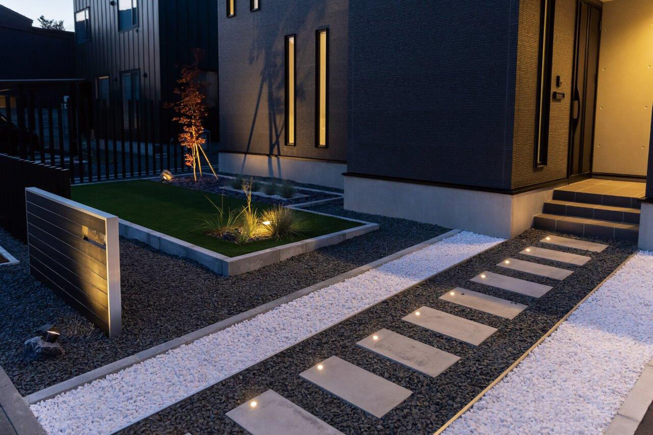 プエルダホーム 【札幌市/ビルトインガレージ/2LDK間取図】まるで都市の別荘のような邸宅、ゆとりに満ち「心から寛げます」の建築実例画像3