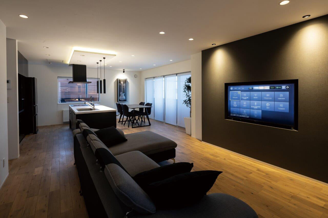 プエルダホーム 【札幌市/ビルトインガレージ/2LDK間取図】まるで都市の別荘のような邸宅、ゆとりに満ち「心から寛げます」の建築実例画像4