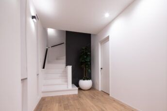 プエルダホーム 【札幌市/ビルトインガレージ/2LDK間取図】まるで都市の別荘のような邸宅、ゆとりに満ち「心から寛げます」の建築実例画像11