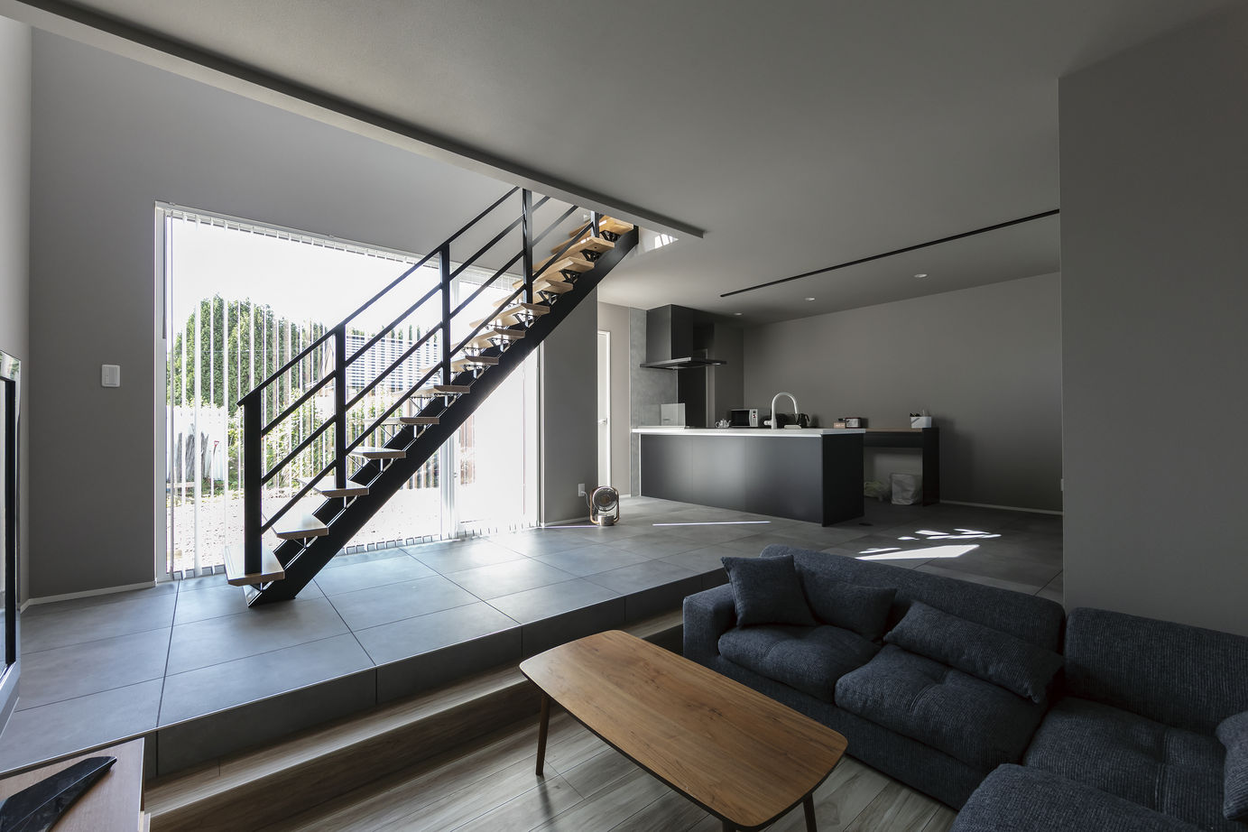 プエルダホーム 【2800万円/江別市/５人家族】ピットリビングが落ち着く空間。家族の「こうしたい」を叶えた住まいの建築実例画像2