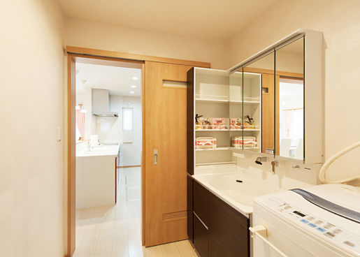 秀建（シュウケン） 【京都府/1500万円台/狭小/3階建て】京都府の狭小地に建つ店舗を兼ねた3階建ての家の実例（間取り図有） の建築実例画像7