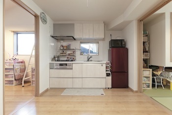 秀建（シュウケン） 【京都府/2000万円台/狭小/3階建て/敷地約18坪】京都府の狭小地で建つ店舗併用二世帯住宅の実例の建築実例画像3