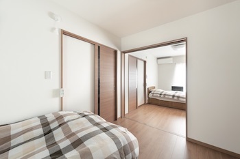 秀建（シュウケン） 【京都府/1000万円台/平屋/約20坪】京都府で住宅密集地に建つペットの犬と暮らす平屋住宅（間取り図有） の建築実例画像6