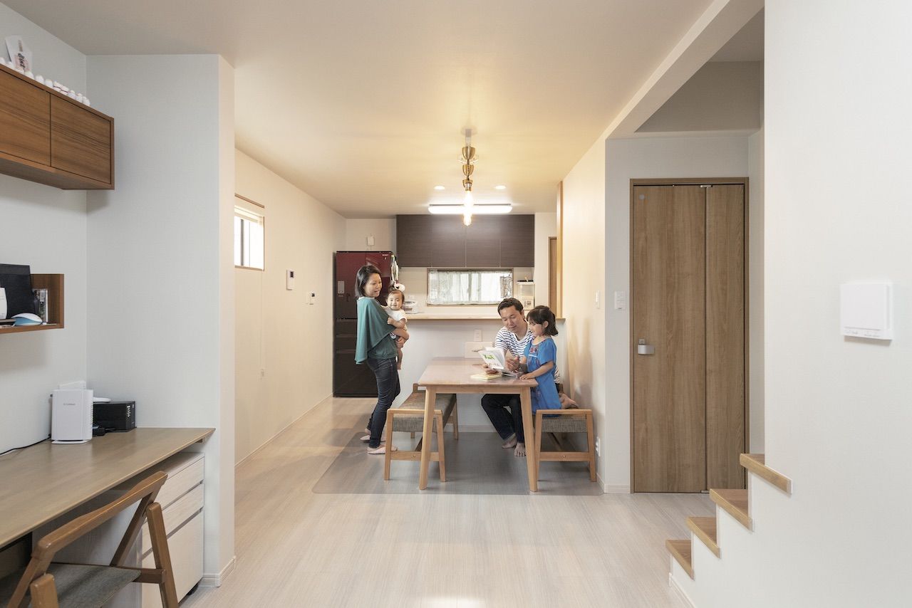 秀建（シュウケン） 【京都府/1000万円台/狭小/敷地約20坪/3階建て】土間には趣味の自転車のディスプレイがある実例の建築実例画像2