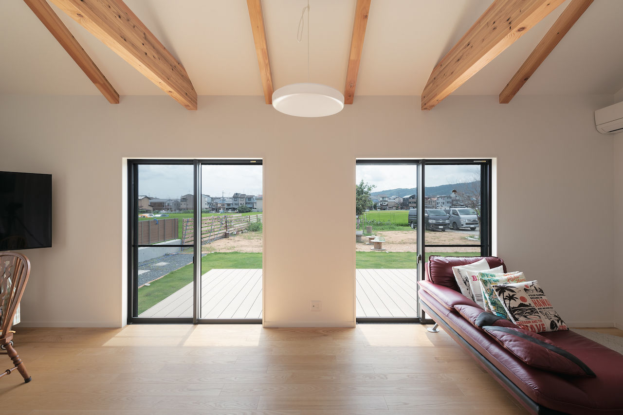 秀建（シュウケン） 【京都府/2000万円台/平屋】家事がしやすくて多収納。住宅街の中に建つ平屋の2世帯住宅（間取り図有）の建築実例画像2