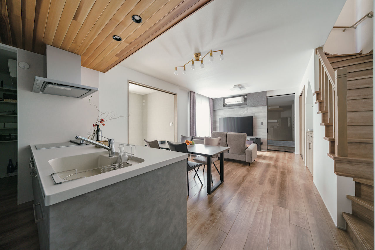 秀建（シュウケン） 【京都府】タイルを上手に使ってエレガントに。温熱環境も大満足な事務所併用住宅（間取り図有）の建築実例画像4