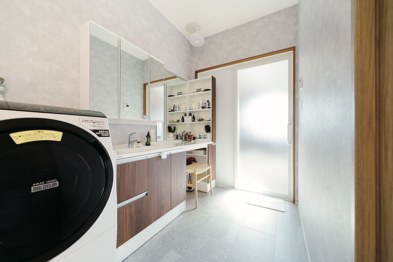 秀建（シュウケン） 【京都府】タイルを上手に使ってエレガントに。温熱環境も大満足な事務所併用住宅（間取り図有）の建築実例画像7