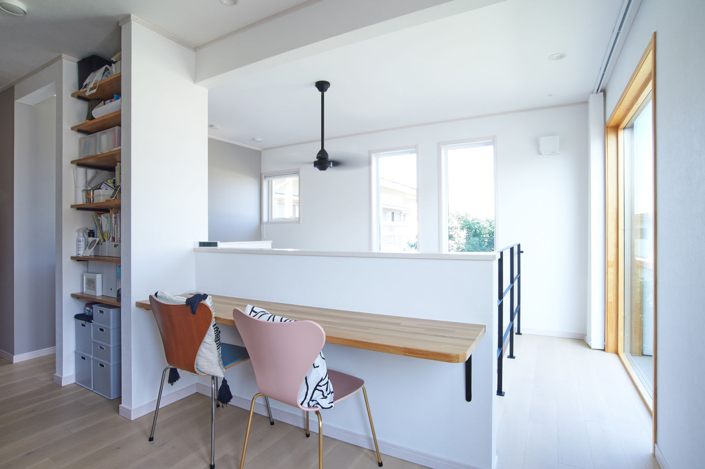 ジューテックホーム 【逗子市/2000万円台/30坪台/高気密高断熱】木製サッシの温かみ。伸びやかな吹き抜けで家族が繋がる家の建築実例画像9