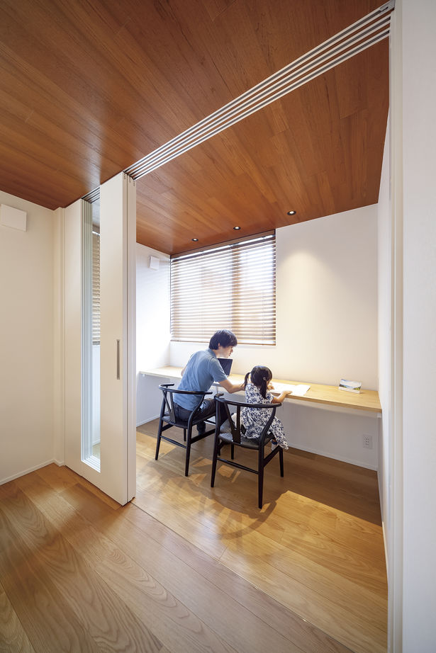 ジューテックホーム 【東京都/2000万円台/30坪台/間取り図】木の風合いとモダンなキッチン。建築家とつくる心地よい住まいの建築実例画像4