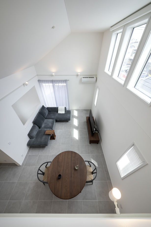 ジューテックホーム 【3000万円台/30坪台/タイル床】憧れのオーダーキッチンと吹抜の広がり。料理とレコードを愉しむ空間の建築実例画像10