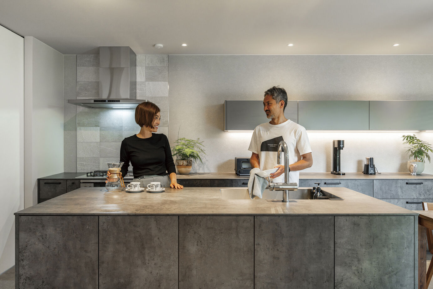 ジューテックホーム 【3000万円台/鎌倉市/家事動線】建築家と創る、シックで開放的な住まい。居心地のよい空間をゲストと愉しむの建築実例画像2