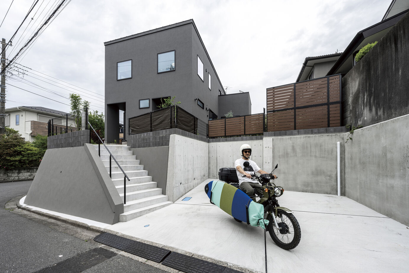 ジューテックホーム 【3000万円台/鎌倉市/家事動線】建築家と創る、シックで開放的な住まい。居心地のよい空間をゲストと愉しむの建築実例画像3