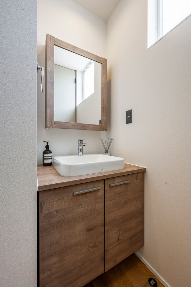 ジューテックホーム 【3000万円台/収納充実/家事動線/間取図】実家で体感した住宅性能に信頼。シンプルな空間で心地よく暮らすの建築実例画像9