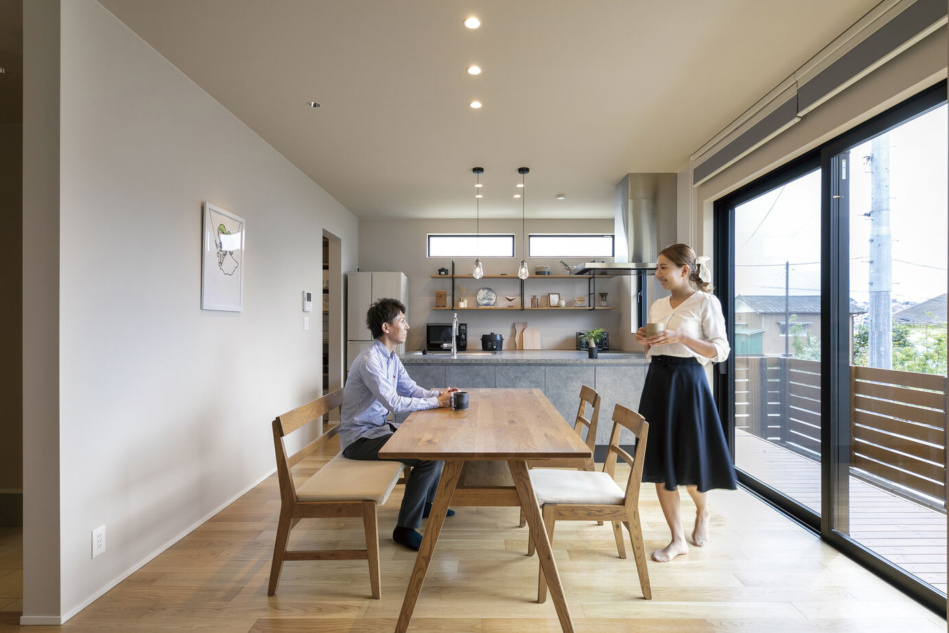 ジューテックホーム 【3000万円台/吹抜/家事動線】開放的なLDKを足元から暖める“手放せない”蓄熱式温水床暖房のある住まいの建築実例画像3