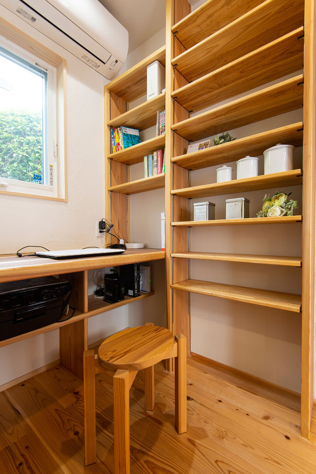 建築工房 和 -nagomi- 【奈良県橿原市/3000万円台】十津川の木と漆喰で心地いい空間で、家族の触れ合いを大切にしてプランニングの建築実例画像9