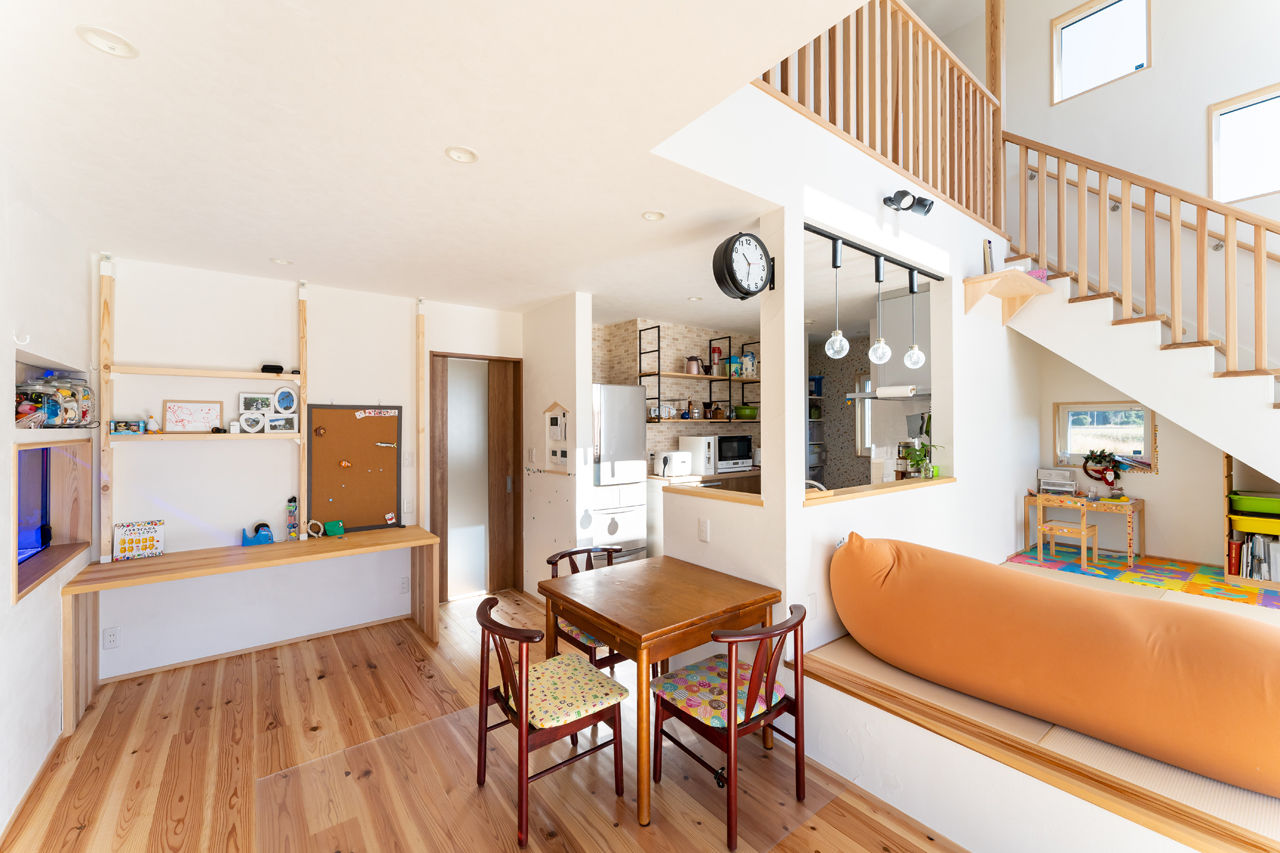 建築工房 和 -nagomi- 【奈良県/2000万円台】LDKから海水魚を観賞できる憧れの住まい。木をふんだんに使った空間で気持ちよくの建築実例画像2