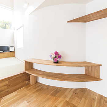 エクセレントホーム 【三重県/3000万円台】五角形の変形地を活かした住みやすい間取り!曲線がアクセントになったおしゃれな実例の建築実例画像6