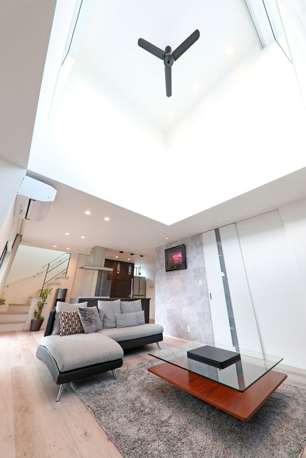 エクセレントホーム 【2000万円台×2階建て住宅】お金も時間も節約できる間取り。家族全員の大満足オシャレなガレージハウスの建築実例画像3