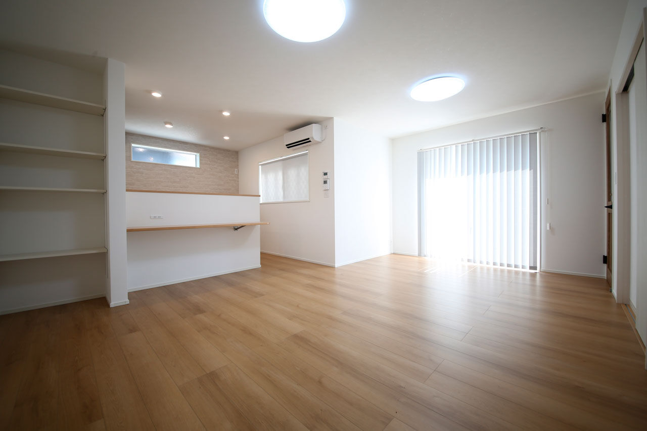 ももくりの家 【2000万円台前半】シンプルにまとめた空間が心地よさを高めた、平屋の住まいの建築実例画像2