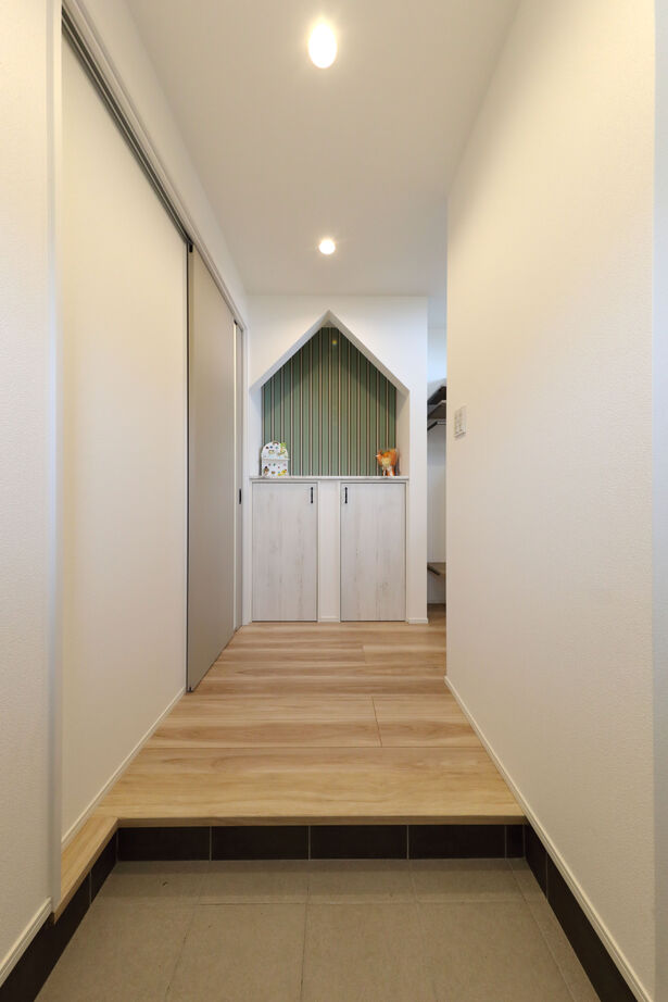 トーリンホーム 【20坪台/平屋/セパレートキッチン/ランドリールーム/折り下げ天井】ミニマルで家事楽な可愛い平屋のお家の建築実例画像2