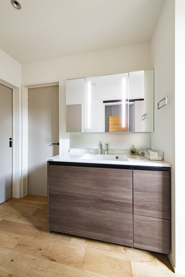 トーリンホーム 【33坪/吹抜/オープン階段/回遊動線/プライベートテラス】プライベートと開放感のいいとこどりした家の建築実例画像8