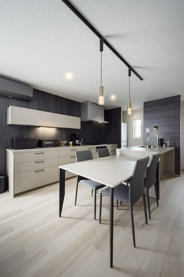 トーリンホーム 【32坪/高天井/リビング階段/ドレッシングルーム/書斎】“好き”を暮らしに仕立てた、こだわりの住まいの建築実例画像2