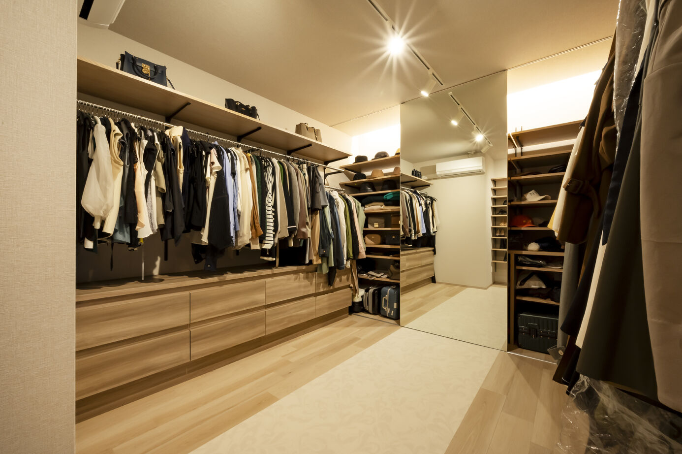 トーリンホーム 【32坪/高天井/リビング階段/ドレッシングルーム/書斎】“好き”を暮らしに仕立てた、こだわりの住まいの建築実例画像5