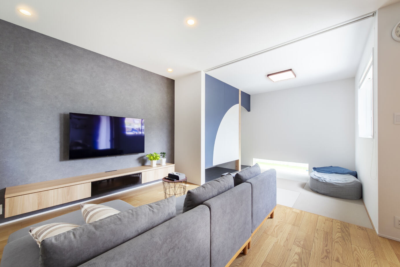 トーリンホーム 【36坪/折下天井/畳スペース/ピアノスペース/間接照明/4LDK】木目天井が映える上質な家の建築実例画像2