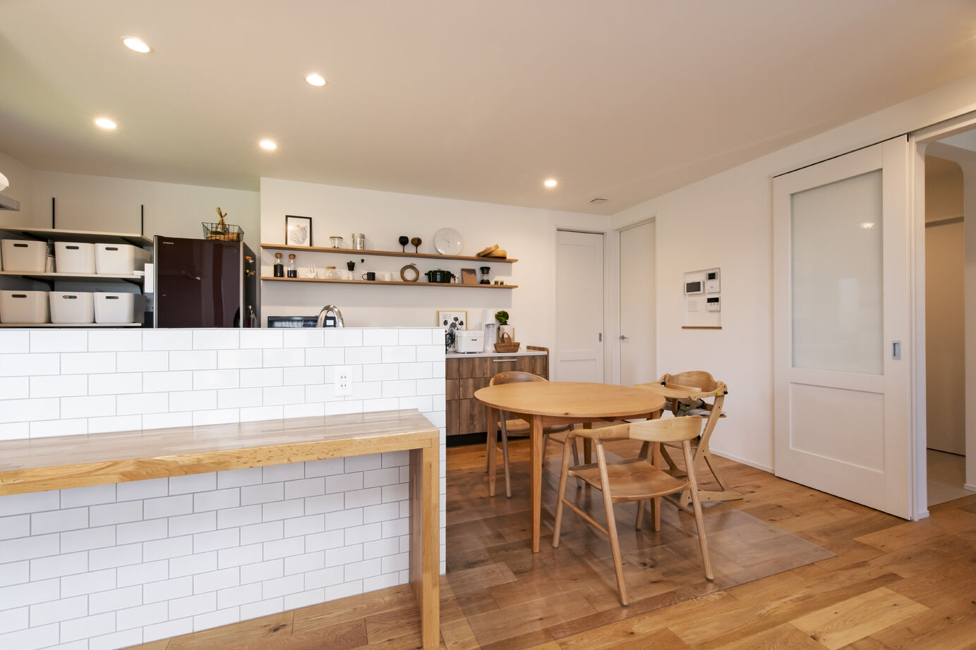 トーリンホーム 【32坪/梁見せ/吹抜/オープン階段/3LDK】白と木がやさしく調和する家の建築実例画像5