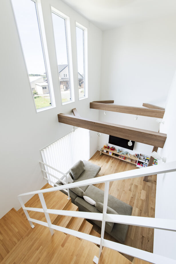 トーリンホーム 【32坪/梁見せ/吹抜/オープン階段/3LDK】白と木がやさしく調和する家の建築実例画像6