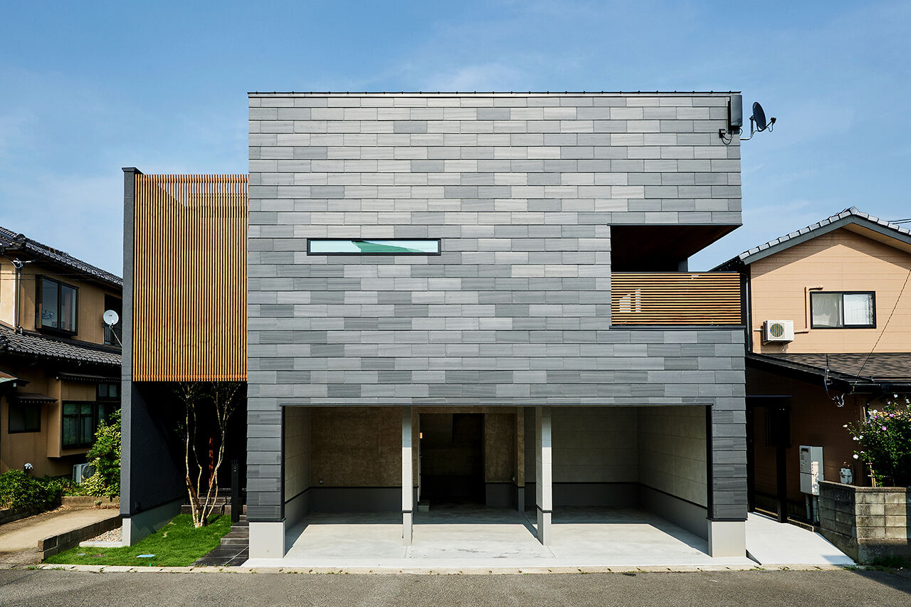 DETAIL HOME（ディテールホーム） 男前デザイン×インナーガレージ。大きな吹抜けで家族が繋がる住まいの建築実例画像1