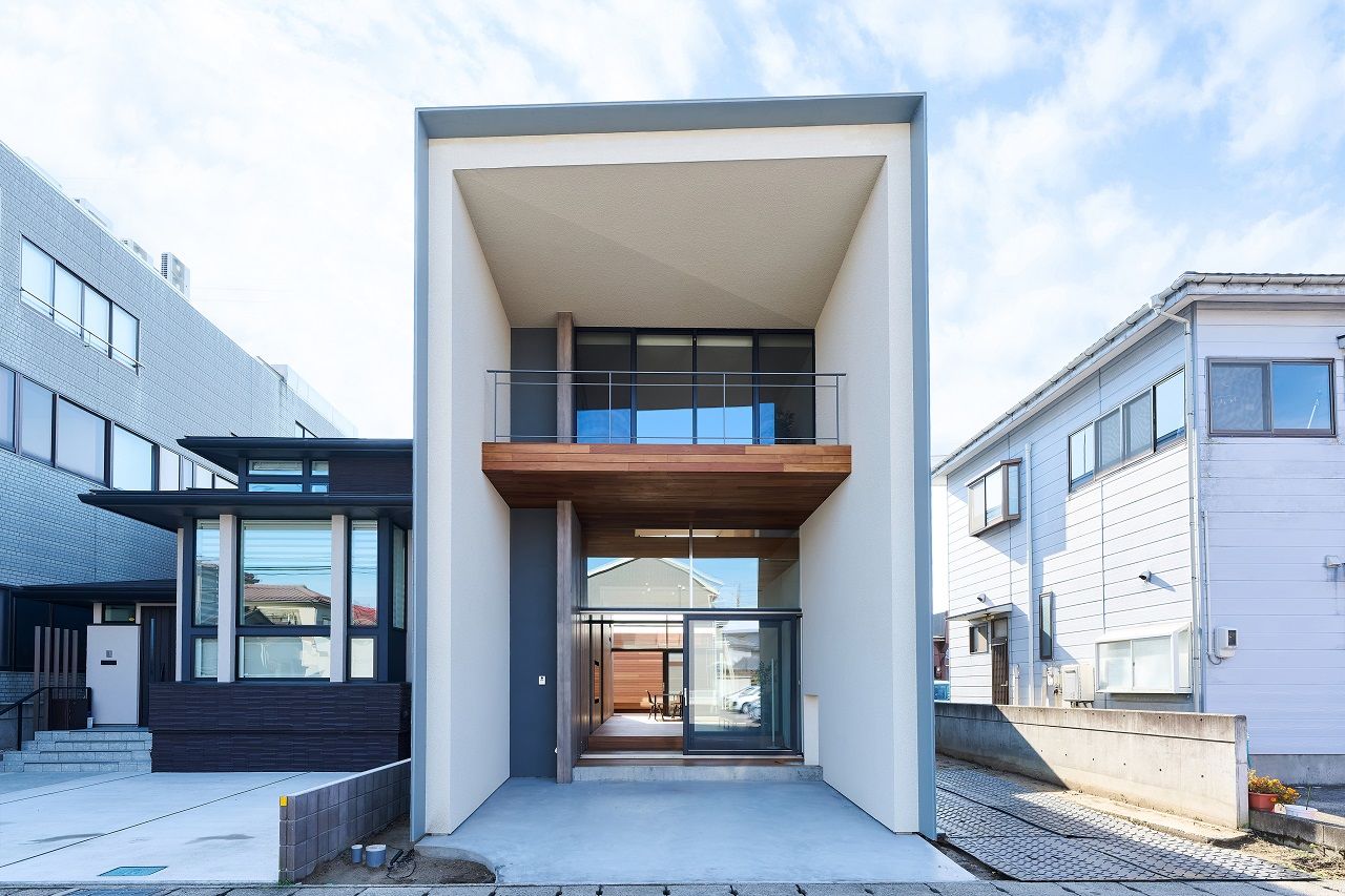 DETAIL HOME（ディテールホーム） プライベートなウッドデッキと開放感あふれるホテルライクなデザイナーズ住宅の建築実例画像1