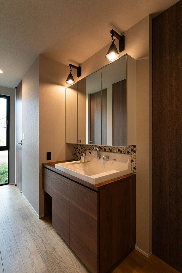 DETAIL HOME（ディテールホーム） 趣味を楽しむインナーガレージの平屋の建築実例画像8