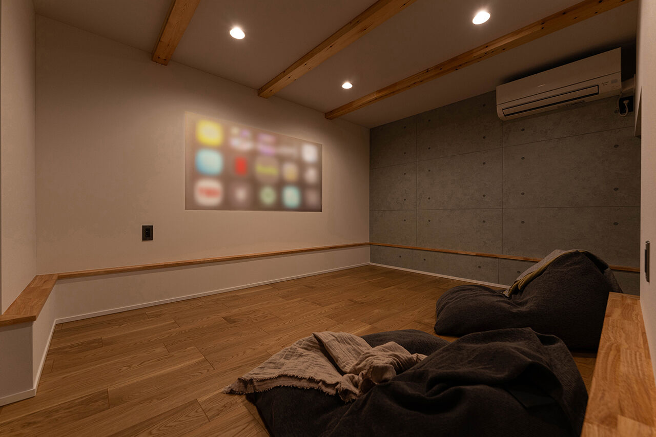 DETAIL HOME（ディテールホーム） 趣味を楽しむインナーガレージの平屋の建築実例画像9