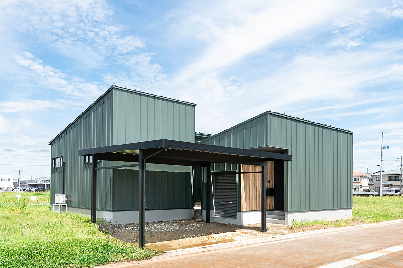 DETAIL HOME（ディテールホーム） 外に閉じて内に開く、中庭のある平屋の住まいの建築実例画像1